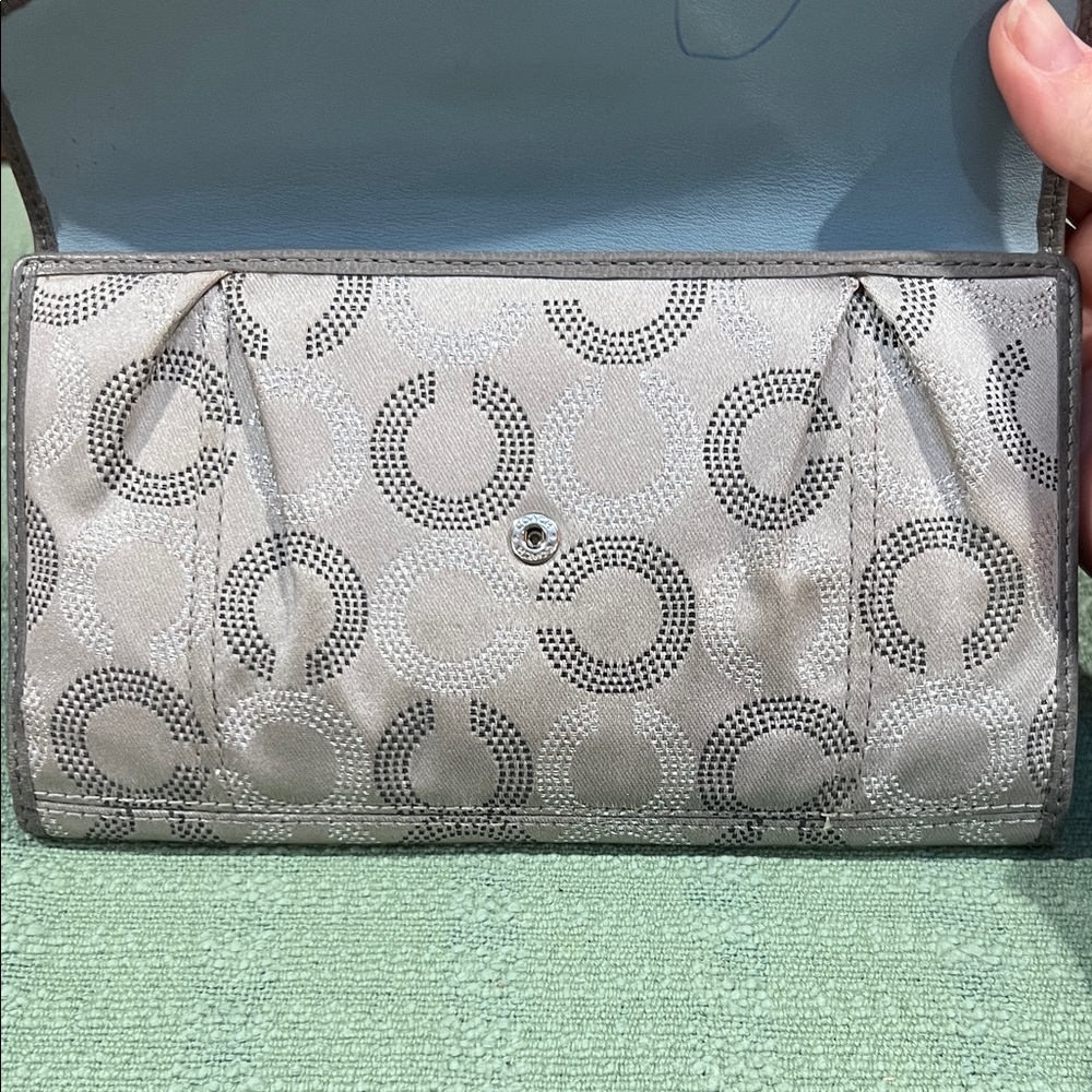 Coach Madison Dotted Op Art Signature Logo Patent Leather Wallet - Picture 3 of 11